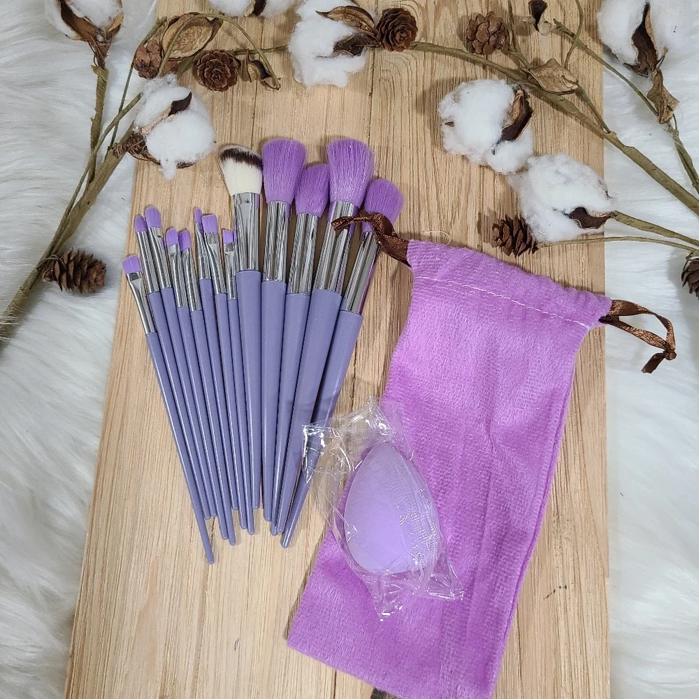 🎉🎉HOST PICK🎉🎉NEW🎉🎉 13PC Purple Brush Set with Travel Bag and Makeup Sponge